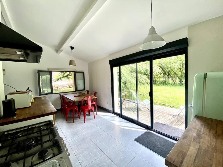 La Lande - Petite Maison Avec Jardin Vendat Екстериор снимка